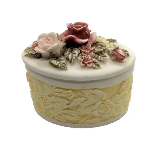 Vintage Floral Trinket Ring Box - Picture 1 of 5